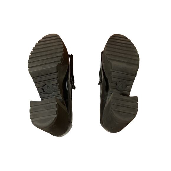 Atelje 71 Anja Specchio Black Leather Kiltie Lug Heel NIB, 7 - Picture 5 of 10